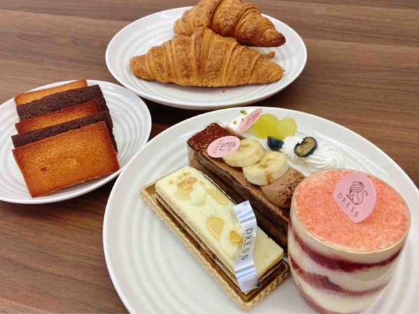 中央区天神にオープンしたケーキとパンのお店 Dress ドレス でケーキ各種とクロワッサン他買ってみた にいがた通信 新潟県新潟 市の地域情報サイト 中央区天神にオープンしたケーキとパンのお店 Dress ドレス でケーキ各種とクロワッサン他買ってみた にいがた通信 新潟県新潟 市の地域情報サイト