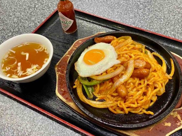 熱い要望で復活？！中華麺で作る本格ナポリタン！中央区女池にある 