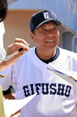 県岐阜商のユニフォーム「鍛治舎カラー」に？創部93年、不振脱出へ一