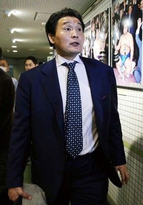 35 佐々木 信也 貴乃花 人気のある画像を投稿する