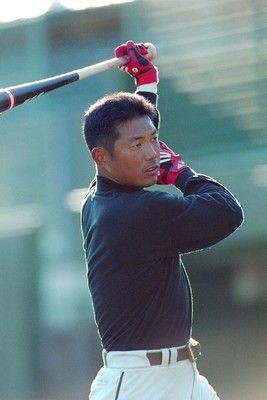 いったいなぜ？小久保裕紀、巨人への無償トレード【2003年11月3日