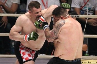 Rizin ミルコがヒジ打ちで流血に追い込みtko勝ち It S A Sports World