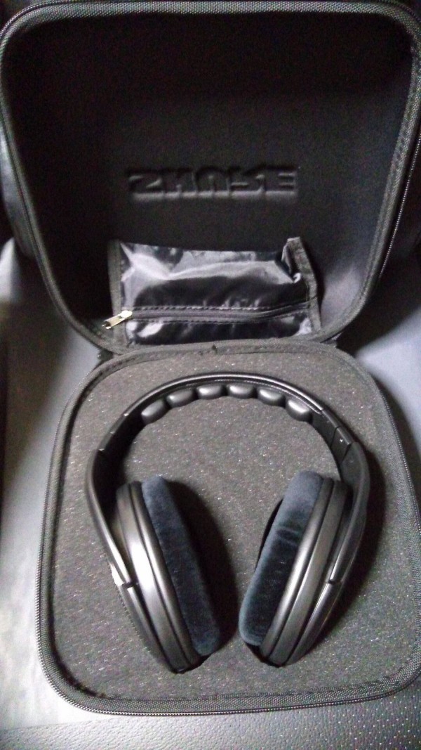 ヘッドホン 重い 髪潰れる 動くと落ちる これ It速報