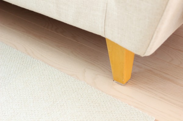 ダイソーのマットがかなり使える件 リビングの悩みが50円で解決 と ポチレポ 衣類収納にコレ いつでも Home Powered By ライブドアブログ