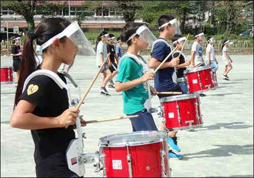 初めての校庭練習 鼓笛隊 五日市小学校日記