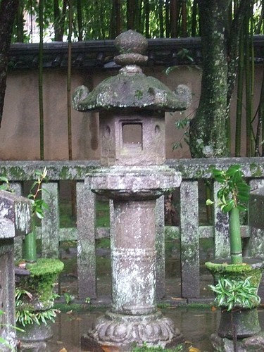 天下一の灯籠 : 岩 崎 建 築 研 究 室 ・ 日 誌