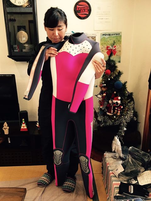 ぴかぴか可愛いウエットスーツが仕上がってきました 伊豆海ダイビングリゾート18年までの旧ブログ ぴかぴか可愛いウエットスーツが仕上がってきました 伊豆海ダイビングリゾート18年までの旧ブログ