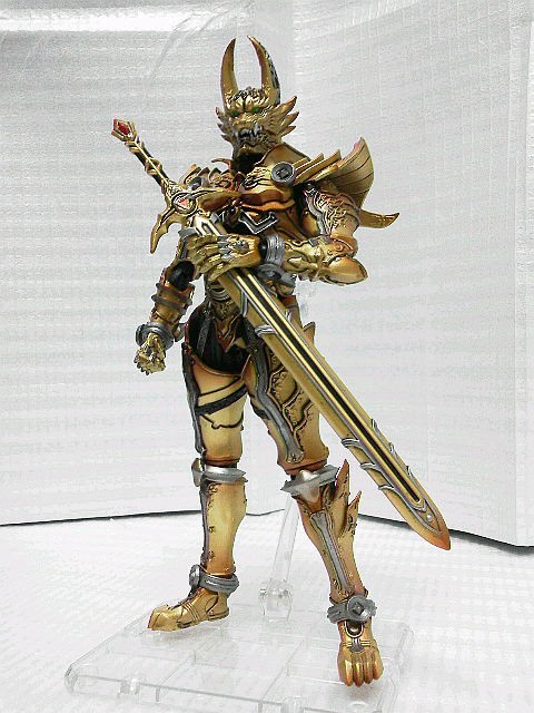魔戒可動 黄金騎士ガロ冴島鋼牙版 武装&アクション編 : 玩具神殿
