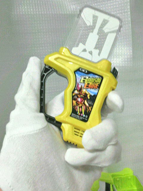 仮面ライダーエグゼイド ｄｘギリギリチャンバラガシャット 玩具神殿 トイズモビーレ