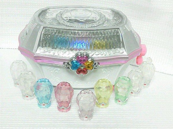 フレッシュプリキュア 幸せのククローバーボックス 玩具神殿 トイズモビーレ