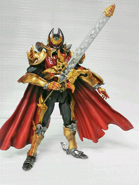 SIC 仮面ライダーキバ エンペラーフォーム パート1 : 玩具神殿