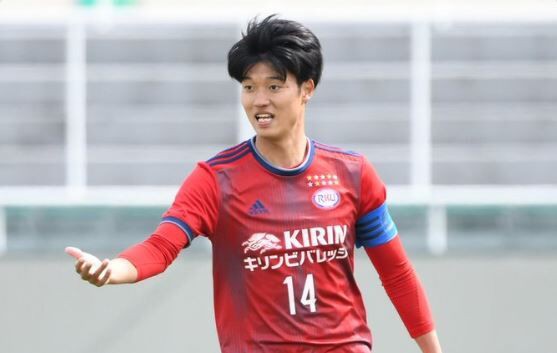 J1 柏レイソル 柏の未来は明るいぞ U 18日本代表 流通経済大mf熊澤和希の来季柏加入内定を発表 タイトルを取るという強い気持ちを持って戦います ｊ２サッカー通信