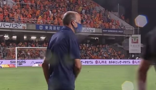 J1 清水エスパルス 双方合意の上 ロティーナ監督との契約解除を発表 クラブで働くすべての人たち スタッフ 選手 彼らが毎日見せてくれたプロ意識に感謝 ｊ２サッカー通信