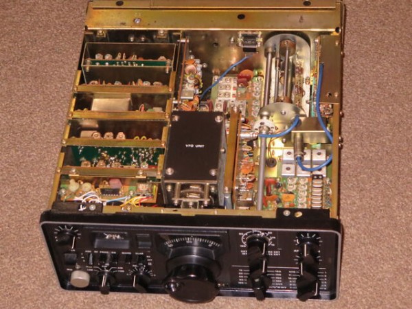 FT-301 電源回路のコンデンサーとチョークコイルが焼損 : de