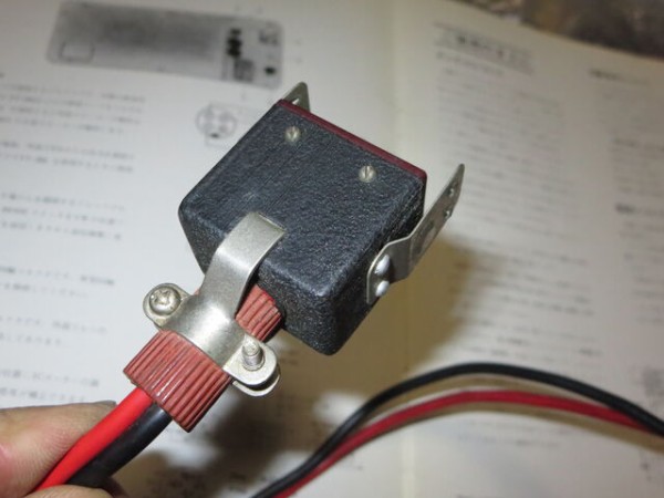 FT-101ヤエス系 TS-520トリオ系 電源コネクター極性 : de JA1GGQ TOKYO