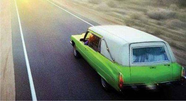 世界の変わった霊柩車いろいろ コペピペポ 海外ニュースとか