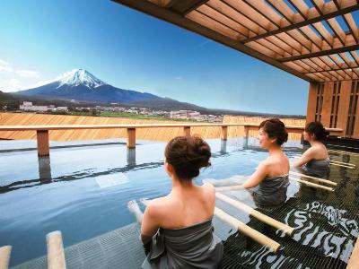 可以边看富士山边泡温泉的日式传统旅馆推荐 日本放浪攻略