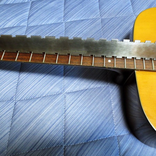 YAMAHA FGシリーズアコースティックギターでYUIさんジャケットの同型番 