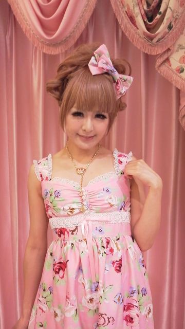 【美品】ジーザスディアマンテ　新トリアノン薔薇柄ミニーワンピ

ブラック　42 ☆50%OFF☆シシリアワンピ☆トリアノン薔薇柄ローズ