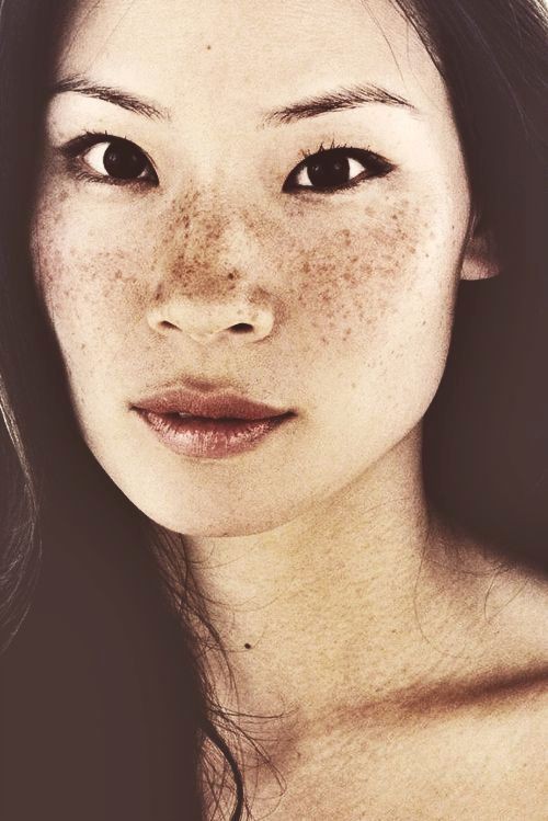 ルーシー リュー Lucy Liu アメリカ 女優 アジアン ビューティー 好きです 薄い本