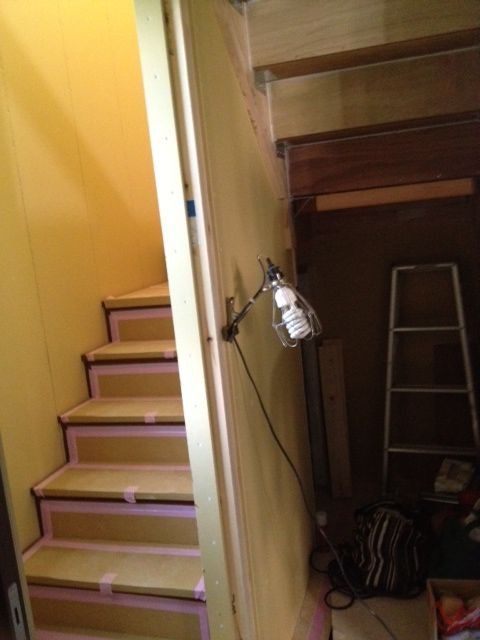 階段下に石膏ボードが貼られました しょぼりんはうす建築記
