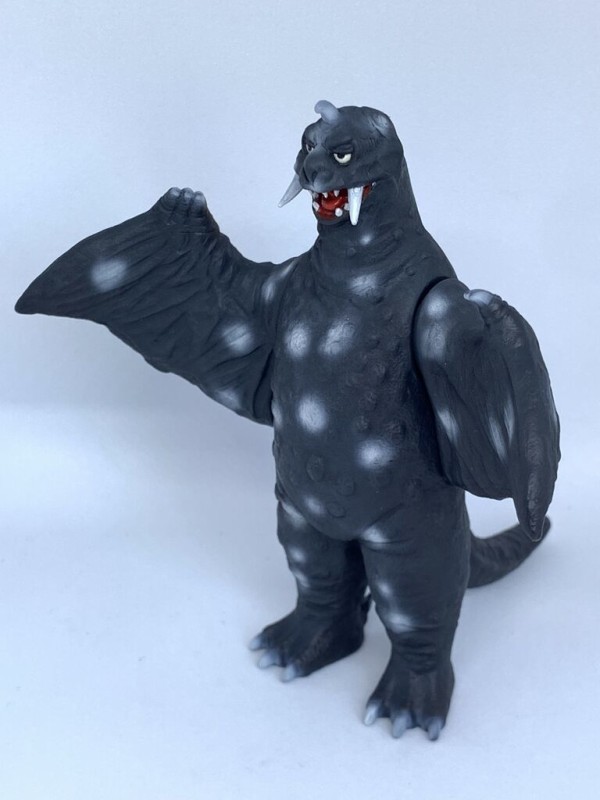 完成‼︎ 冷凍怪獣ペギラ[レッドマンver.] 〜円谷プロ60周年記念