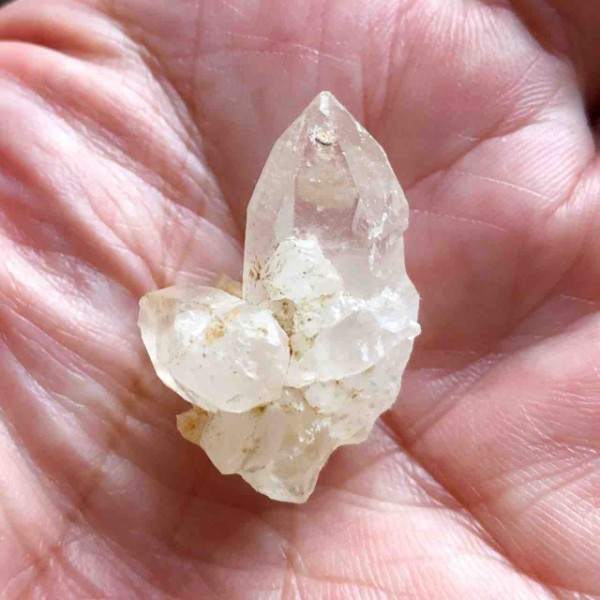 世界的にも貴重な山梨県産水晶原石に出会える場所をご紹介 ...