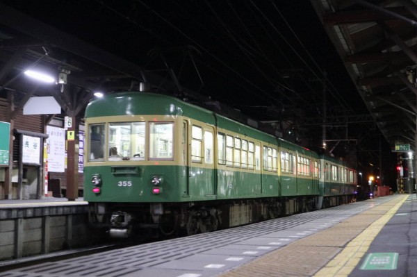 海街diaryが江ノ電をジャック！江ノ電コラボ車両の中が凄い