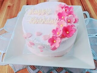 す っごくきれいな桜のケーキありがとう 自活館のブログ