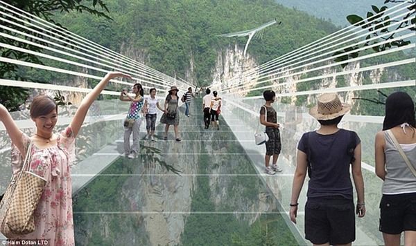 中国　シースルー　吊り橋　渓谷に関連した画像-04