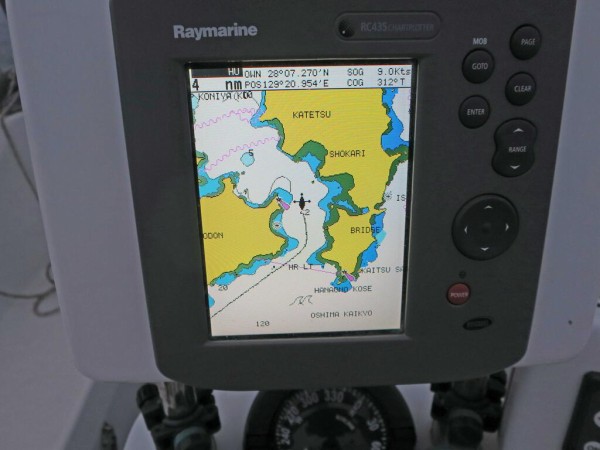ヨット白鷲改造28／ 外付けレイマリンGPS⇒フルノGP-1971F 