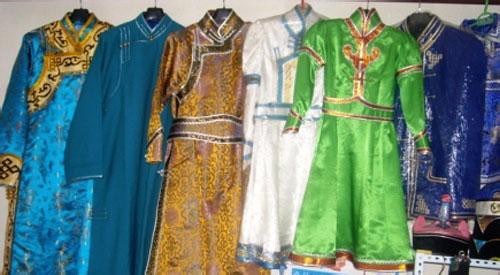 モンゴル伝統的な民族衣装 内蒙古blog