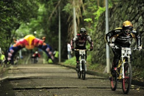 ２９日に行われたレッドブル ホーリーライド２０１４の動画 画像 じてそく