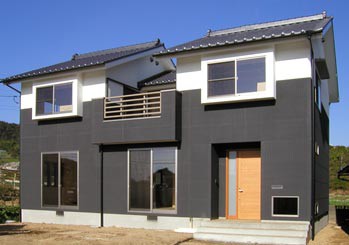 蔵の家 現代的な和風空間 シンプルで機能的な間取り 家の顔である玄関はすっきりと キッチンはこだわりのオーダーキッチン 和風 ａｌｃ パワーボード 木造ホーム 小川建美 ブログでｄｉｙホーム施工実例集 岡山県倉敷市木造住宅 注文住宅