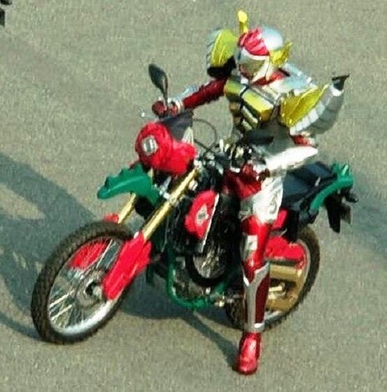 ローズアタッカー : ヒーロー &怪獣&怪人