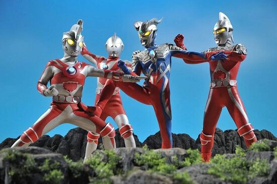 ニセセブン / ニセウルトラマン / ニセエース : ヒーロー &怪獣&怪人