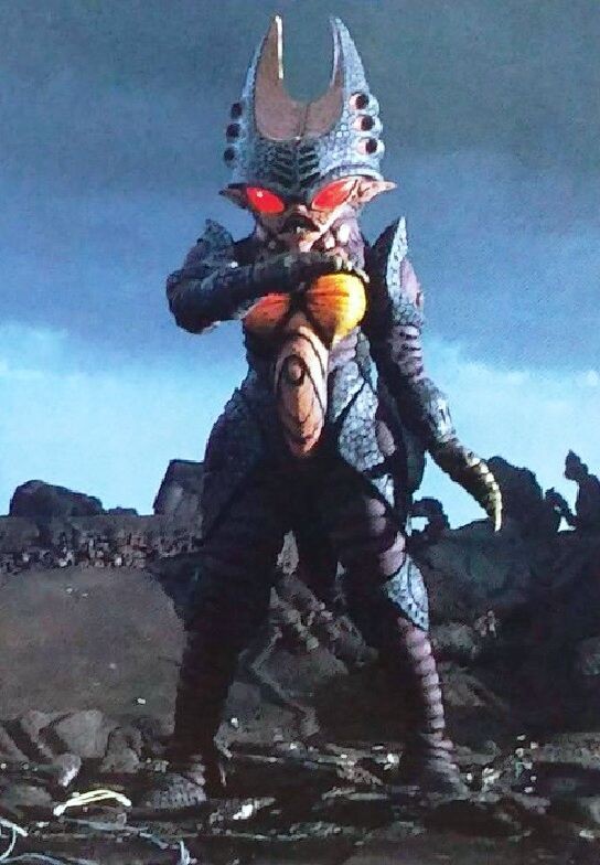 受注生産品】 リペイント ベンゼン星人 レディベンゼン星人 怪獣