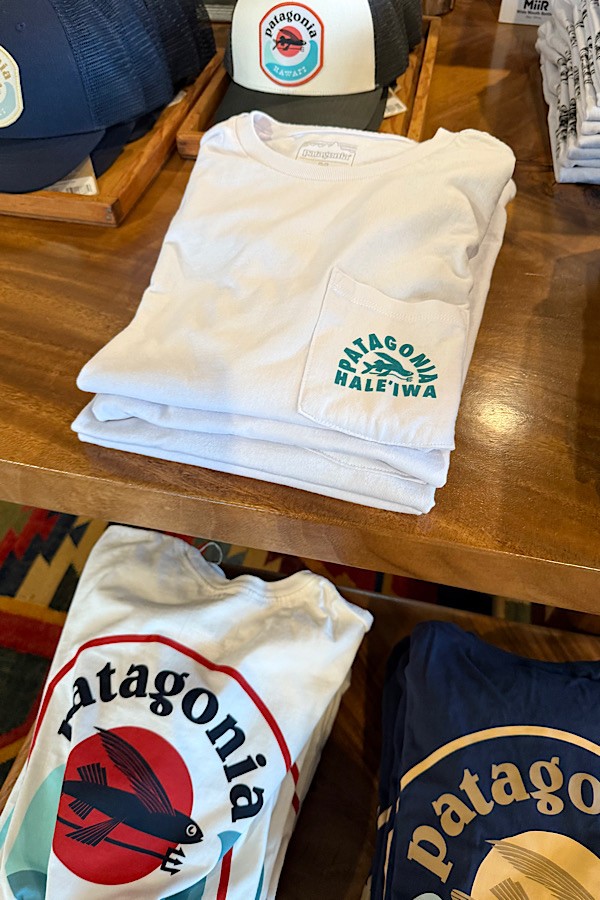 パタゴニアハレイワで冬支度です。セールしてるから。 : 一日・ 一