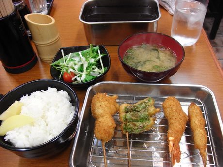 ワンコインランチ 500は 新世界串カツ京橋2ッー で ええ街大阪 うまいもん食べ歩き 呑み歩き