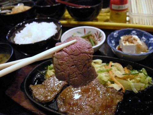 ランチ ステーキ割烹あだち 北浜 ええ街大阪 うまいもん食べ歩き 呑み歩き