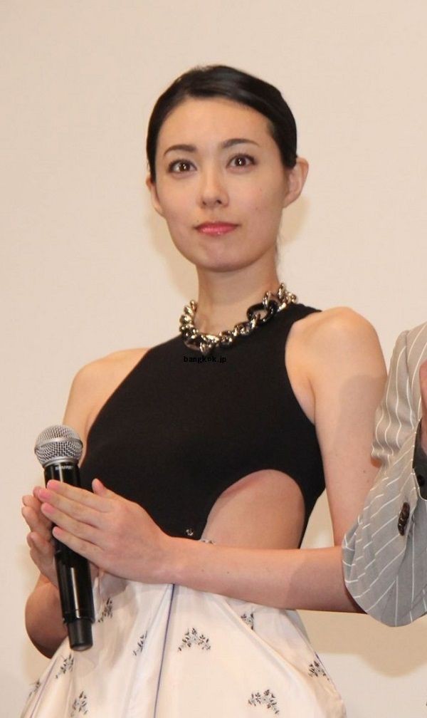 吹石一恵挨拶エロ 女優【吹石一恵】サン、Fカップおっぱいのエロい一撃っ！ : 今日 ...