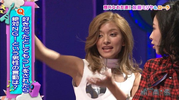 本日の堂本兄弟に出演したローラの穴あき衣装がパンナコッタフーゴの服装みたいと話題wwww ジョジョまとめっ