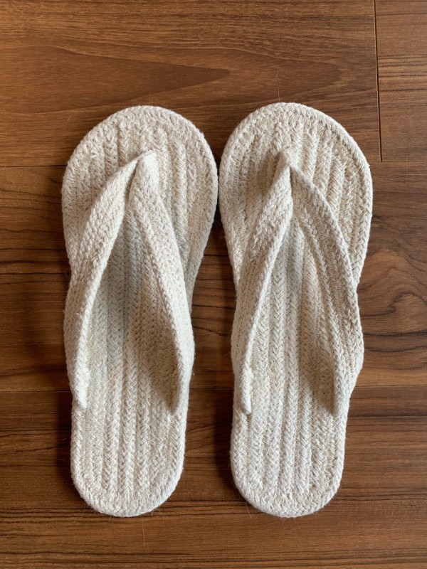 無印良品の洗えるルームサンダルで ついでに床も掃除してる おうちごはんとおかしとねこ Powered By ライブドアブログ