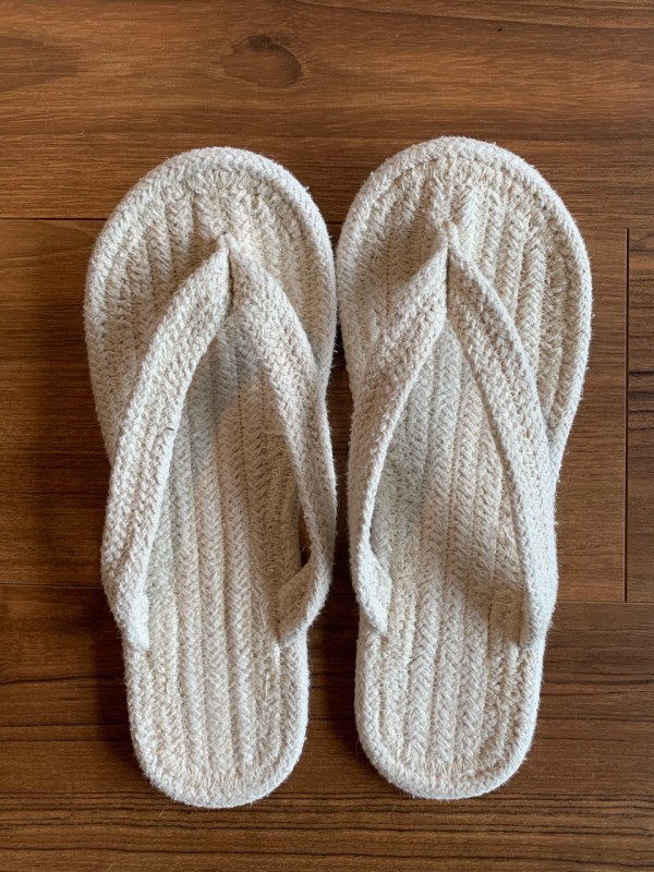 無印良品の洗えるルームサンダルで ついでに床も掃除してる おうちごはんとおかしとねこ Powered By ライブドアブログ