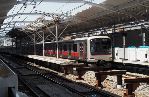 通過線ができた奥沢駅 : モハメイドペーパーの 何が出てくるか2
