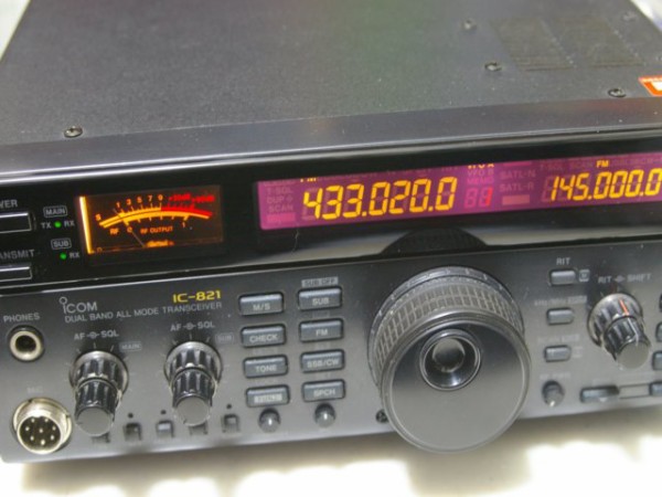 ICOM IC-821D 動作品 ICOM IC-821D KV208(J-mark) 144/430MHz All-mode Transceiver