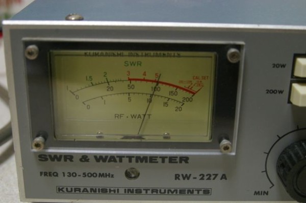 ICOM  IC-706MK2G [ジャンク扱い]  パワー計SX200付属 ICOM IC-706MK2G [ジャンク扱い] パワー計SX200付属