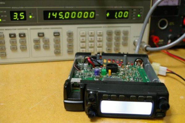 ICOM IC-207 白パネル化 : JHGのブログ