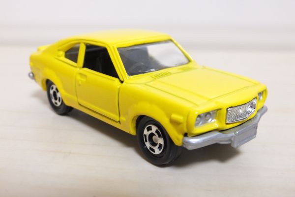 絶版トミカ 35周年記念 懐かしのカタログ付きトミカ 1973年版