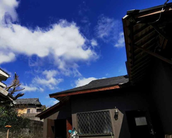 夫婦で古民家diy 136 第6弾 瓦テラスにフェンスを作る 素敵 快適 エコリフォームはこちら 住電工房maru